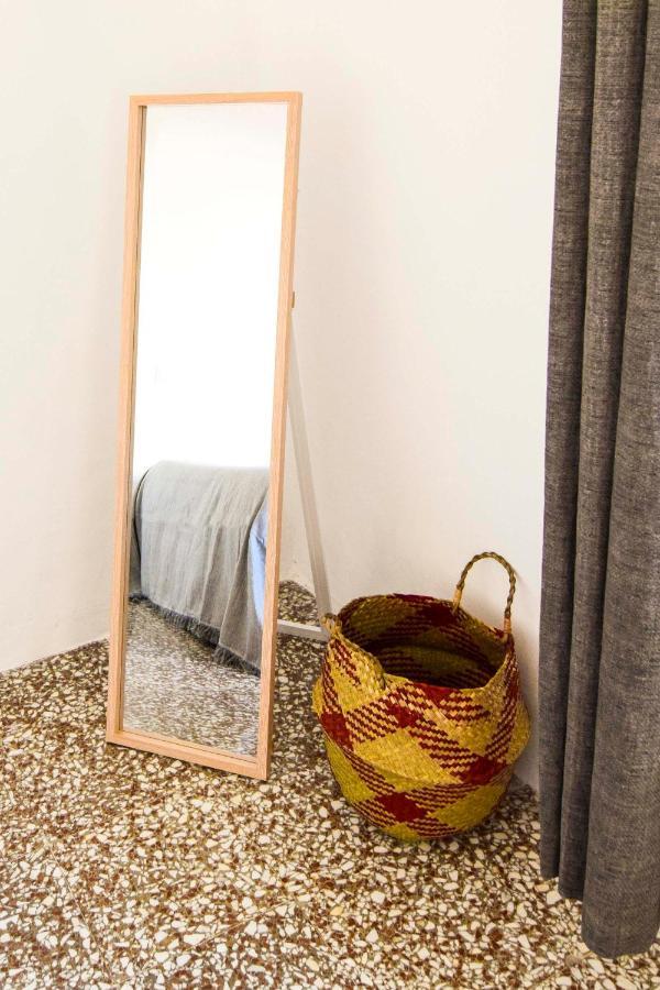 P&P Apartaments Arapiles Malaga Bagian luar foto