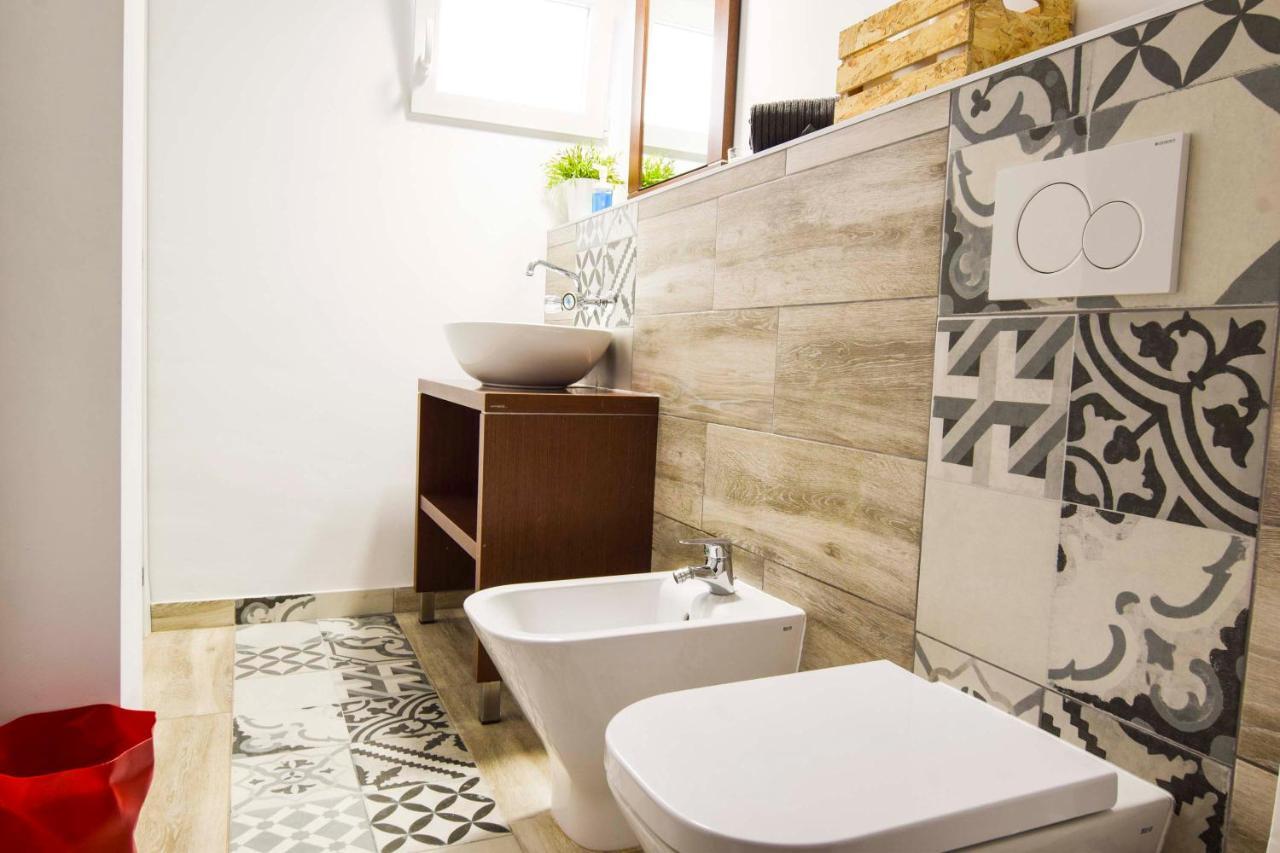 P&P Apartaments Arapiles Malaga Bagian luar foto