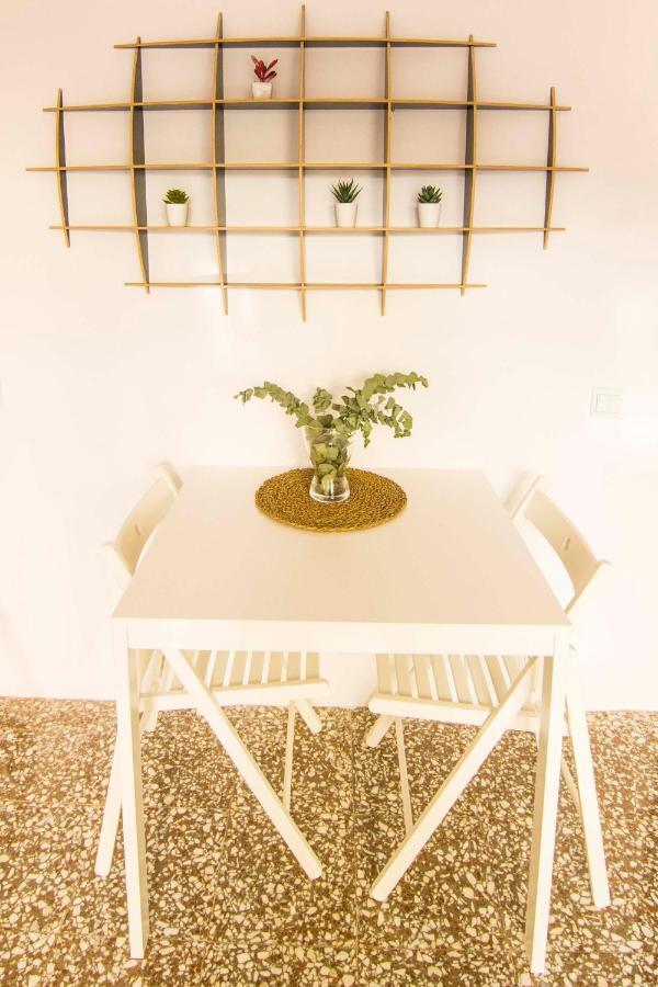 P&P Apartaments Arapiles Malaga Bagian luar foto