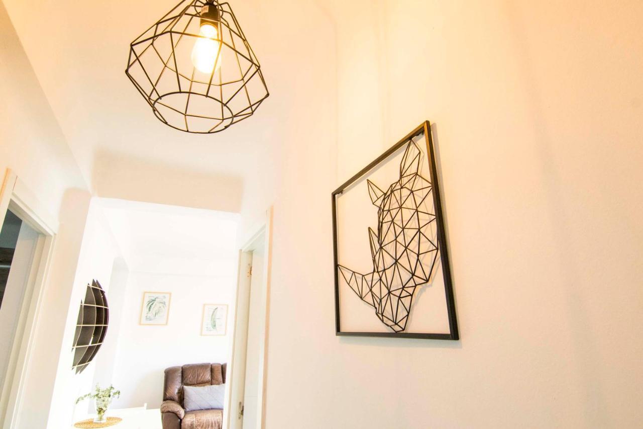 P&P Apartaments Arapiles Malaga Bagian luar foto